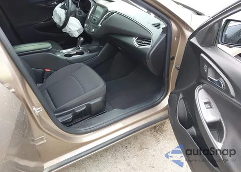 2018 Chevrolet Malibu Lt z USA, uszkodzony, nr VIN 1G1ZD5ST3JF245558